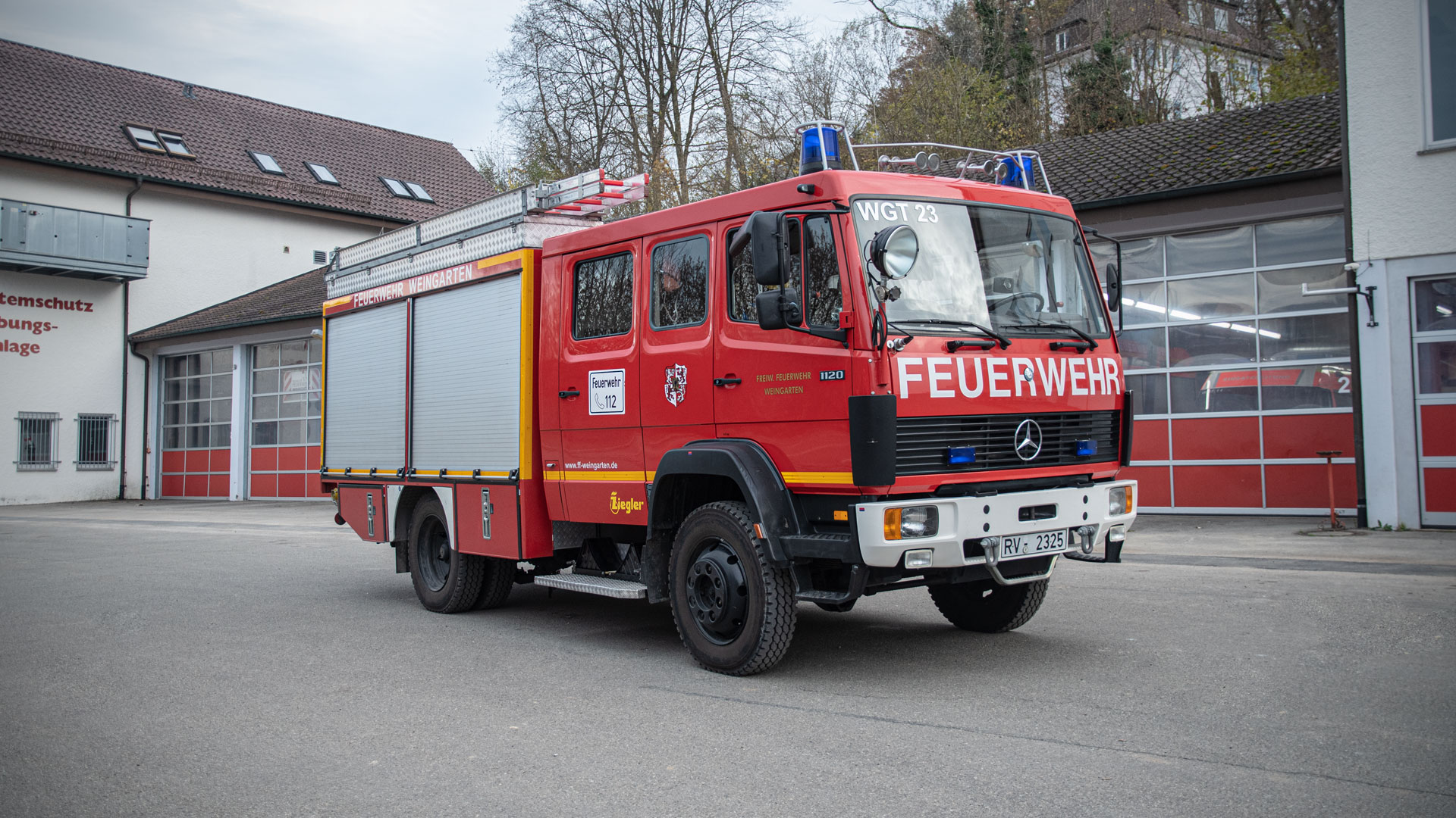 Tanklöschfahrzeug der Feuerwehr Weingarten.