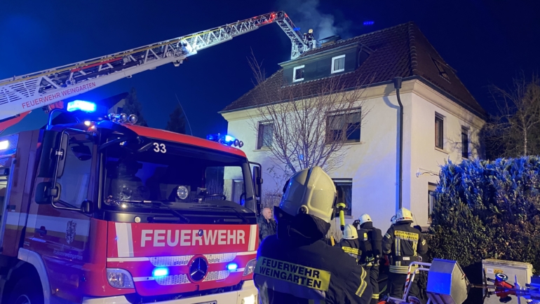 Schnelles Eingreifen verhindert Dachstuhlbrand