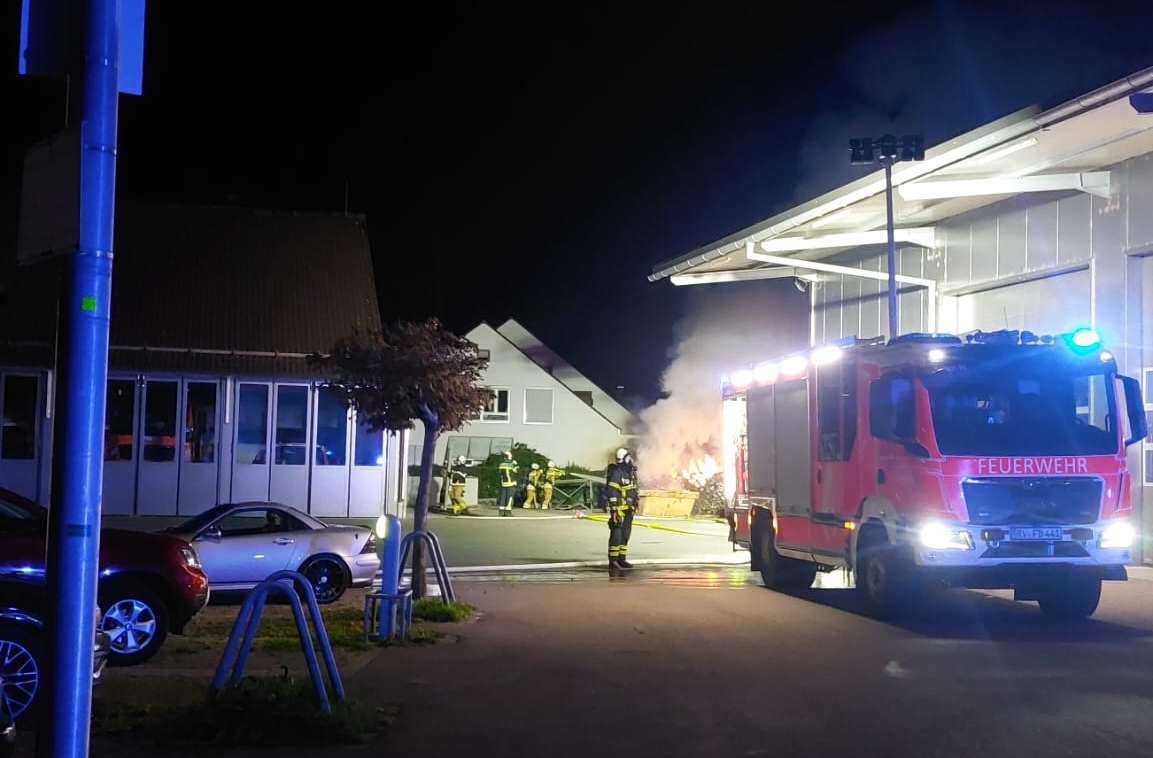 Brand unbekanntes Gebäude